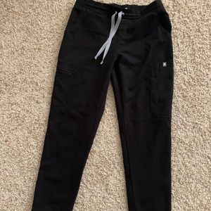 Figs Yola Skinny Scrub Pants in Black